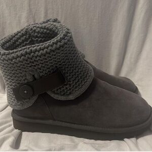 grey brand new UGGS